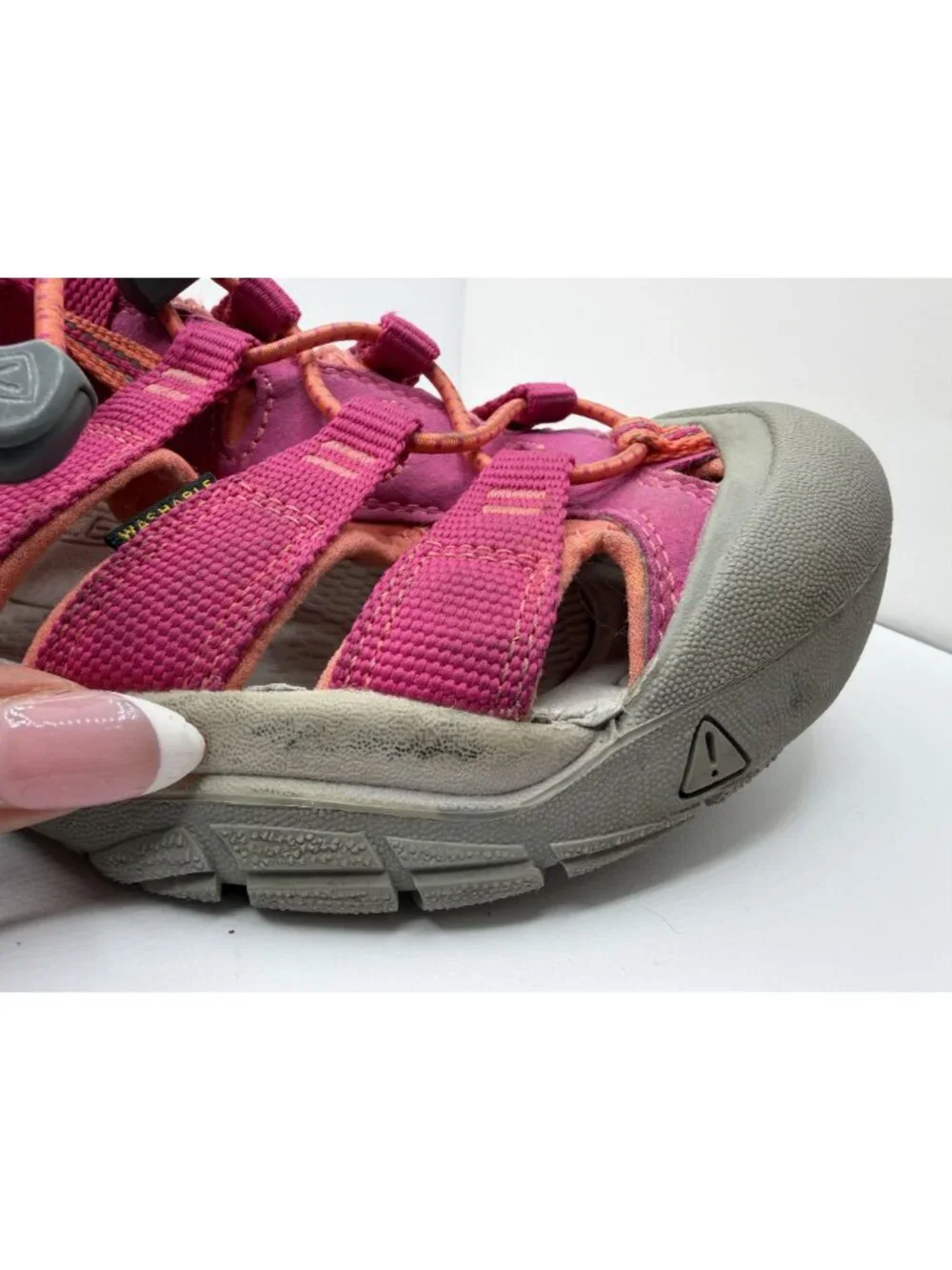 Keen Kids' Newport H2 Water Sandals Size 4 Very Berry Closed Toe Hybrid Shoes